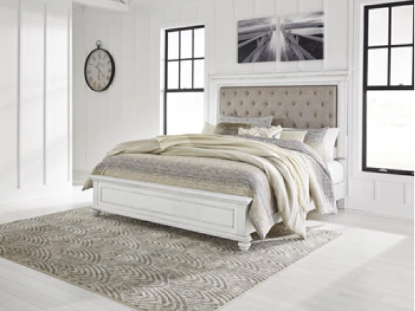 Kanwyn Queen Upholstered Panel Bed