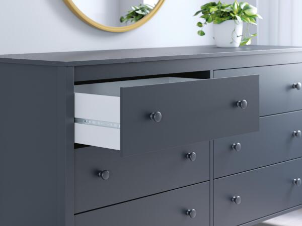 Simmenfort Dresser - Image 11