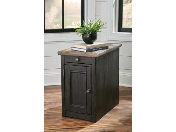 Tyler Creek Chairside End Table with USB Ports & Outlets